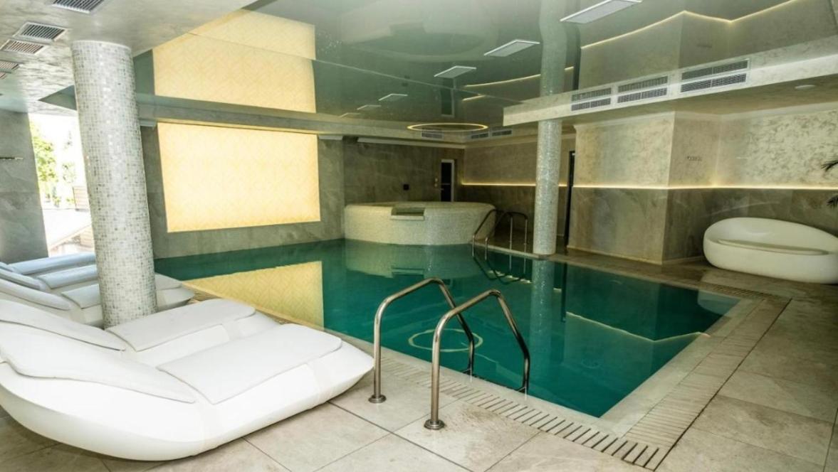 Luxury Apartment Rich 3 فيلينغراد المظهر الخارجي الصورة